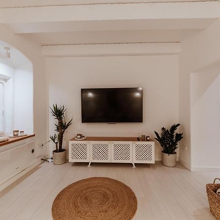 Apartament Cave By Casa Familia Nowy Sad Zewnętrze zdjęcie